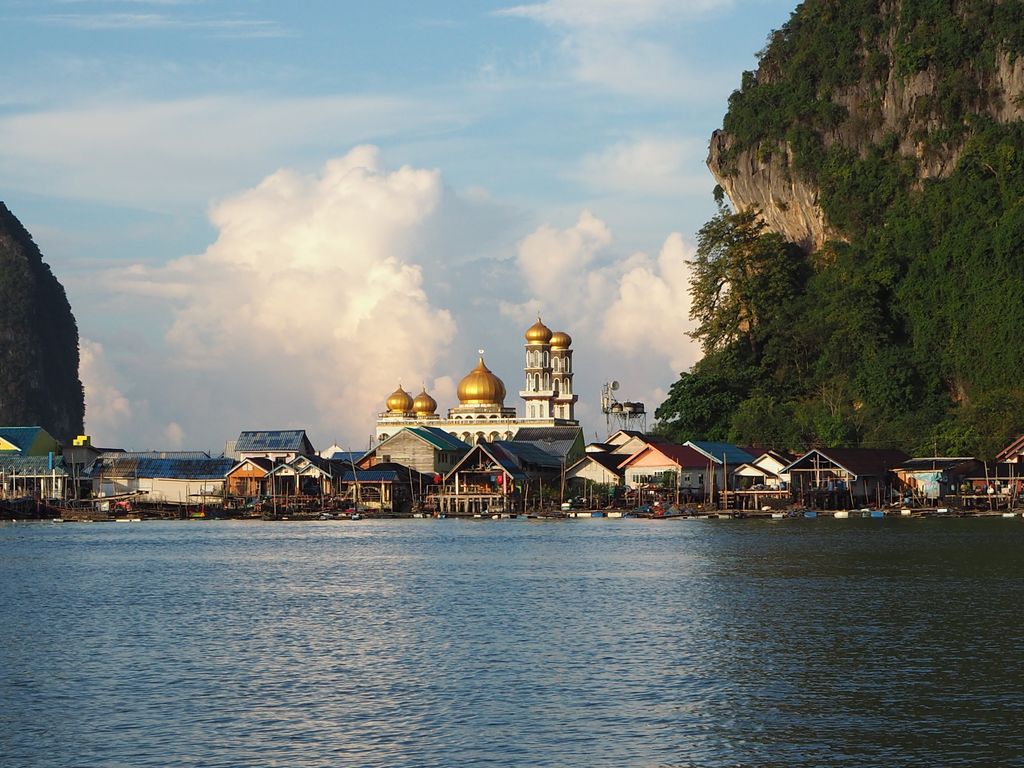 Novembre 2018, Phuket, chantier et baie de Pang Nga